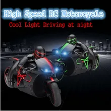 2016 Nova moto RC 4CH 2.4G de alta velocidade de deriva dublê brinquedo de controle remoto das crianças com pneu de borracha anti-derrapante e Levou luz