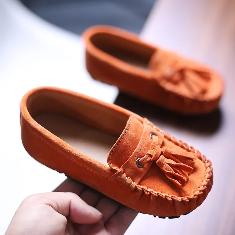 الأطفال أحذية خفيفة بدون كعب الفتيان رياضية الطفل الصغير الاطفال جلد طبيعي الأخفاف الفتيات طالب عارضة الانزلاق على شرابة الشقق أحذية