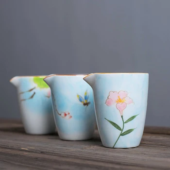

Hand-painted Fair Tea Cup Ceramic Blue-and-white Porcelain Cha Hai GongdaoTeacup Kungfu Teaware Tea Ceremony Accessories