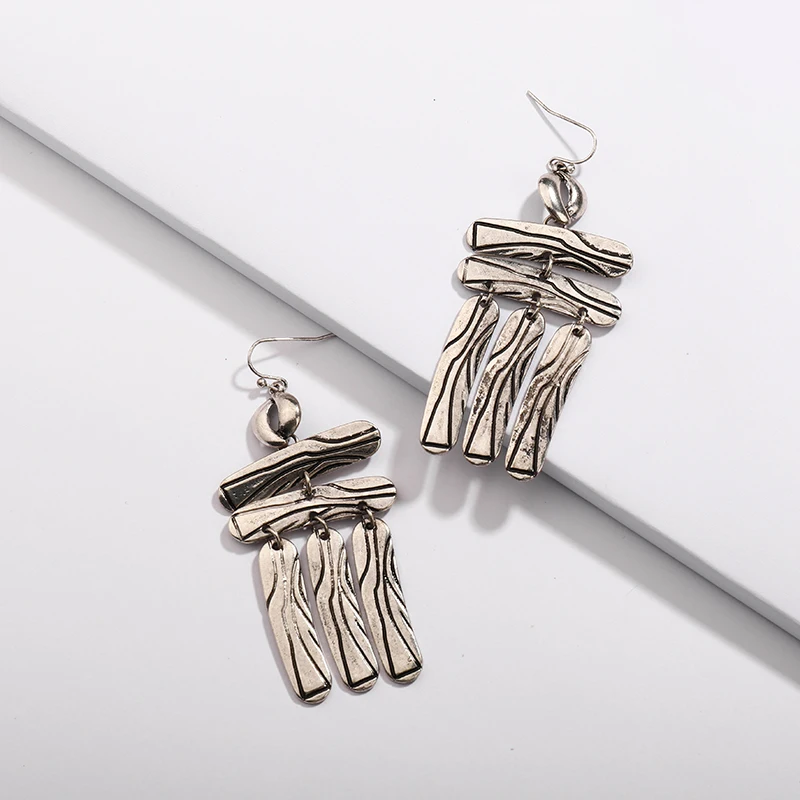 

LUNA CHIAO Fashion Trendy Anqitue Gold Silver Plating Metal Statement Earrings for Women