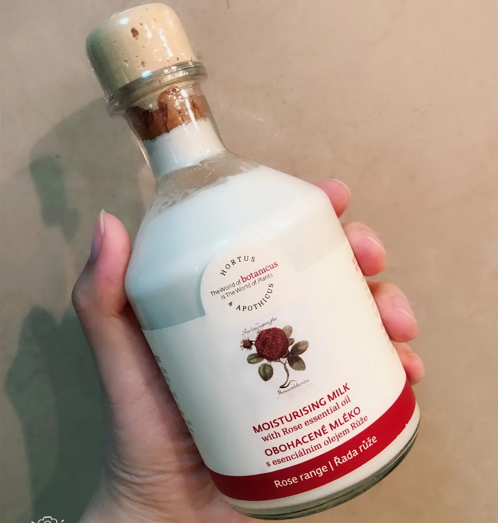 

Botanicus Rose Body Milk 250ml moisturizing clear brightening whitening and purifying melanin
