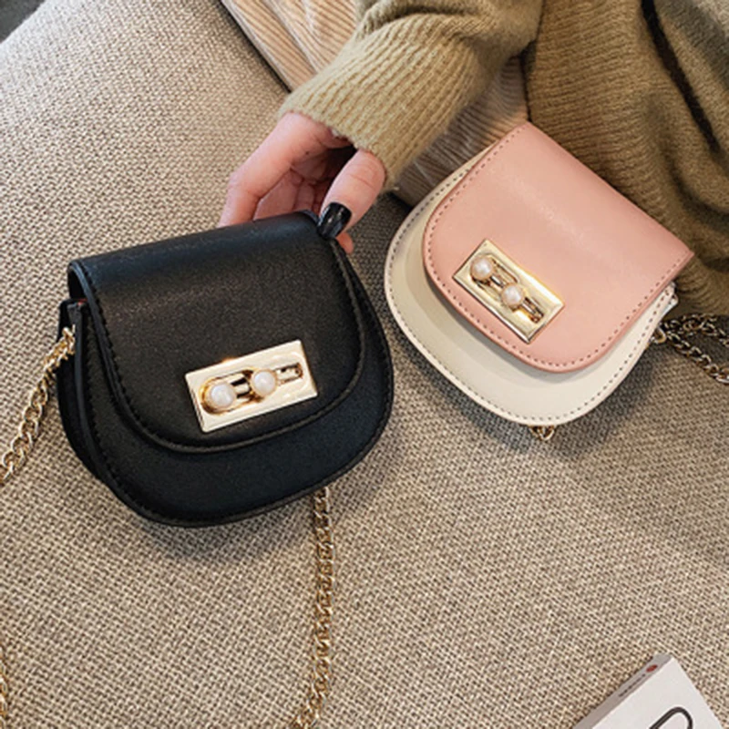 

2019 new retro portable multi-function small square bag simple elegant one-shoulder fashion wild Messenger bag female