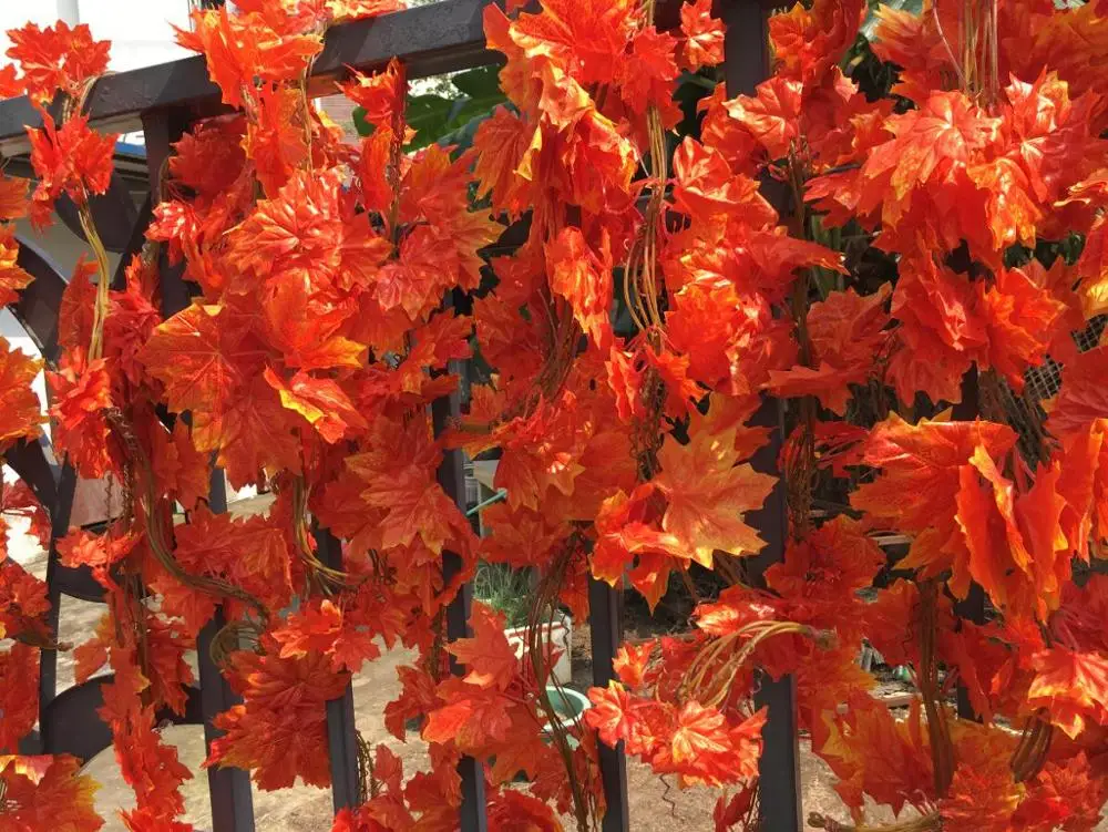 

High Simulation Fabric Red Maple Leaf vine,Home Garden Balcony Store Decorative Artificial Plant Leaves Ivy, 50PCS