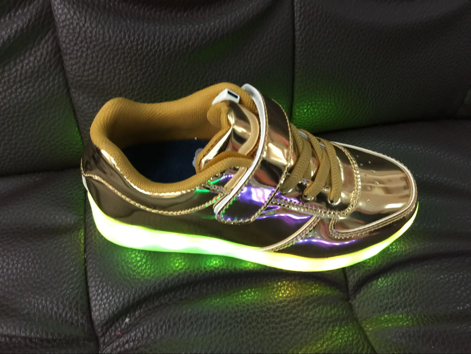 

New Kids Led Light Shoes Boys Girls USB Charger Colorful Luminous Shoes Children Fashion Sneakers