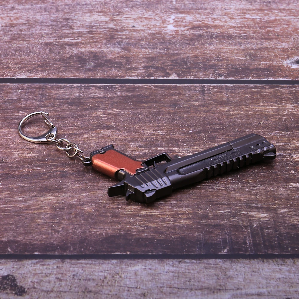2019 Hot Game Weapon anime Keychains Men Mini Revolver Model Car Key Chain Key Ring for Men Super Cool Gifts porte clef brelok 2019 Hot Game Weapon anime Keychains Men Mini Revolver Model Car Key Chain Key Ring for Men Super Cool Gifts porte clef brelok
