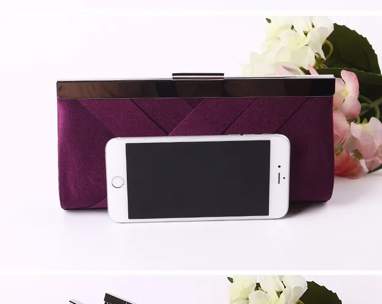 3243740311_2047651033