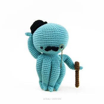 

crochet armigurumi rattle octopus model number 8106