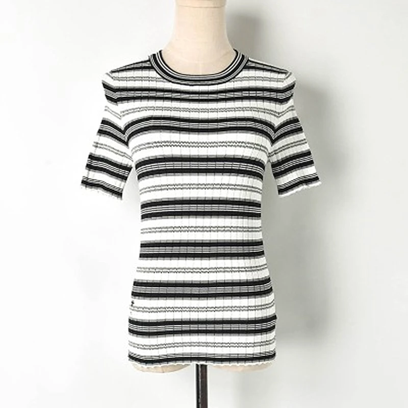 

2019 Summer New Small Perfume Contrast Color Striped Embroidery Bee Slim Sweater Short Sleeve Female fine Wool Trend