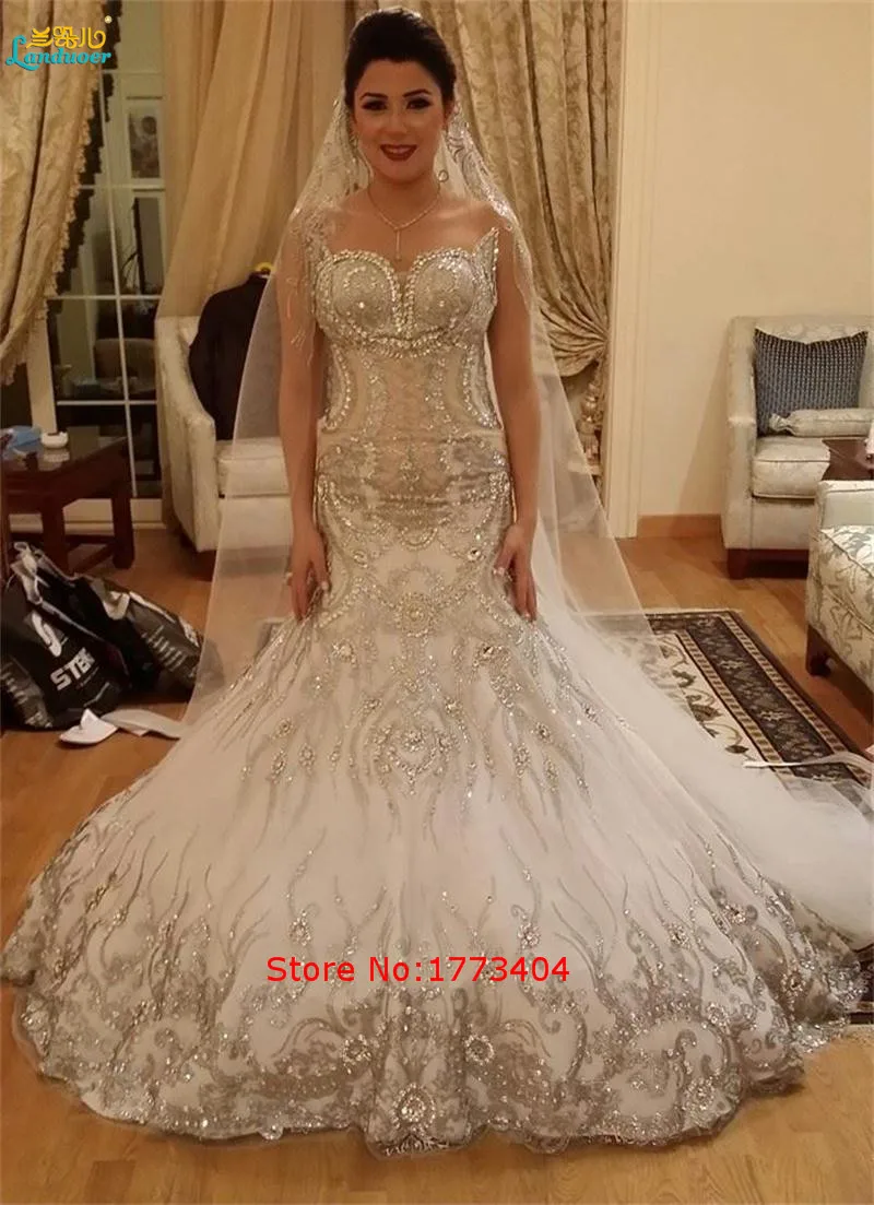 2017 Luxury Crystal Beaded Saudi Arabia Wedding Dresses Sleeveless Lace