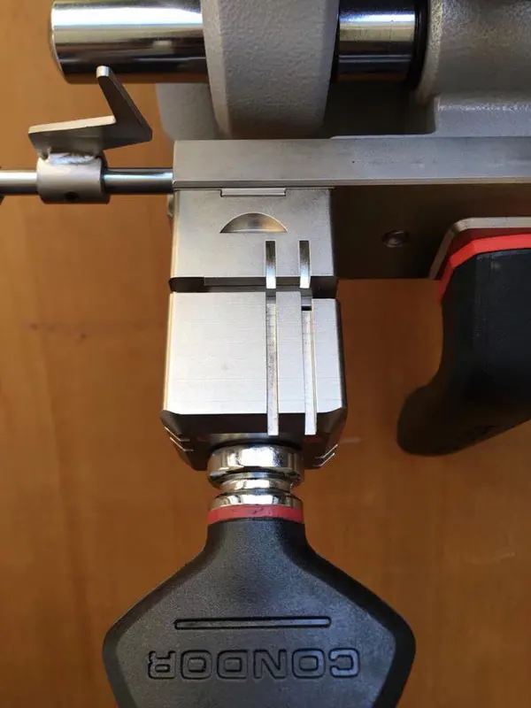 xhorse-condor-xc-009-key-cutter-8