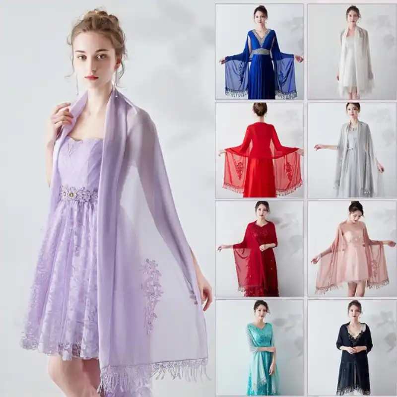 vestido longo com capa de renda
