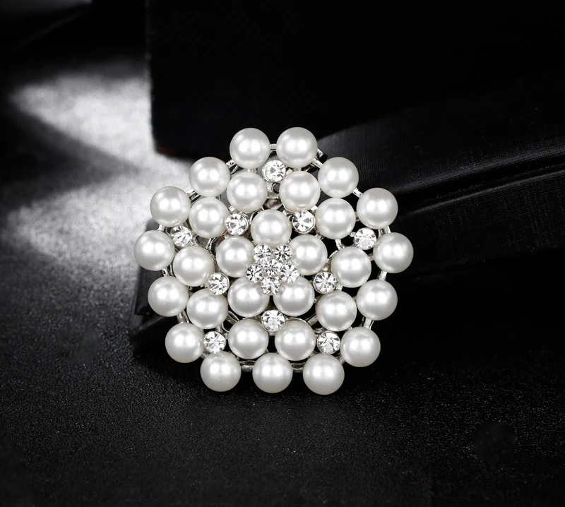NIUYITID Women Imitation Pearls Brooches Lapel Pin Rhinestone Crystal Jewelry Cheap Price Korean Style Female Accessories (2)