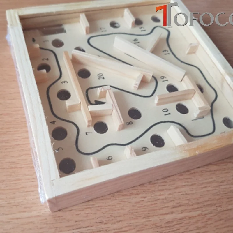 Mini Wooden Labyrinth Board Game Ball In Maze Puzzle Handcrafted Toys GA