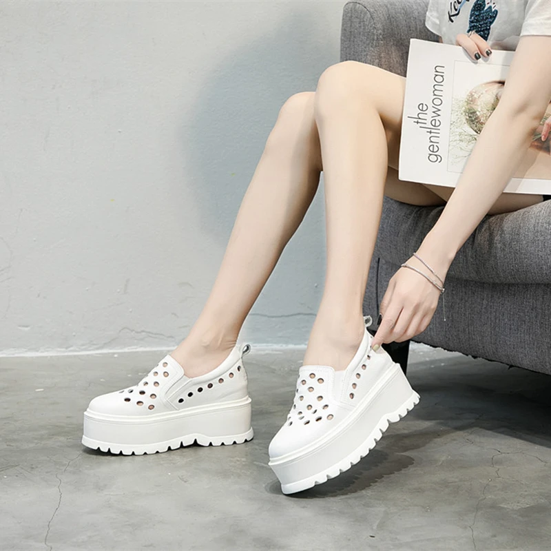 

2018 autumn new fashion simple increase thick soles casual shoes women comfortable breathable hollow leather flat shoes.