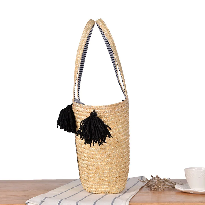 النساء حقائب قش مزدوجة الأشرطة نسج الشرابة حقيبة كتف 2018 العلامة التجارية الأعلى حقائب بيد ابتسامة الوجه نمط أكياس Bolsas الأنثوية