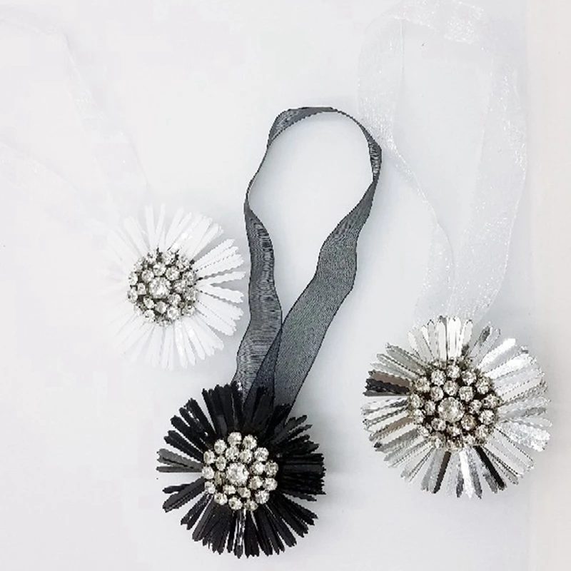 

1pcs Magnetic Curtain Tiebacks Flower-shaped Magnetic Curtain Buckles Home Room Decoration Korean Rhinestones Curtain Clips