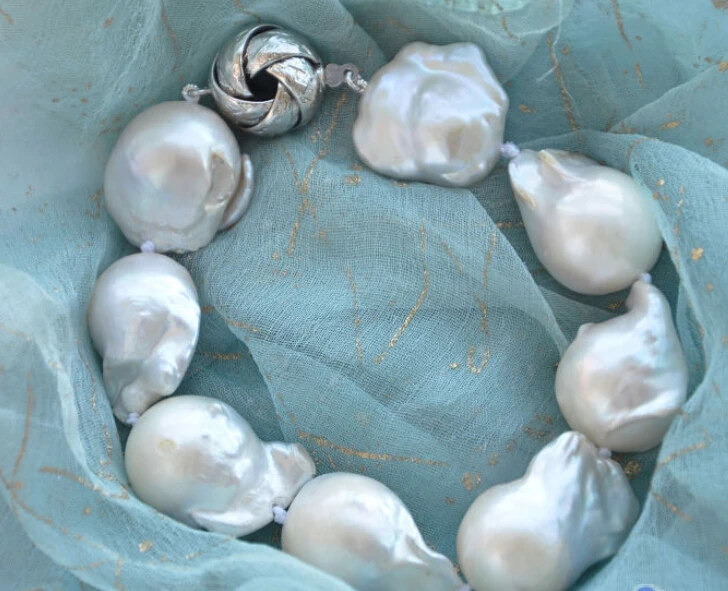

FREE SHIPPING>>>@@ 0644 WHITE BAROQUE KESHI REBORN PEARL BRACELET