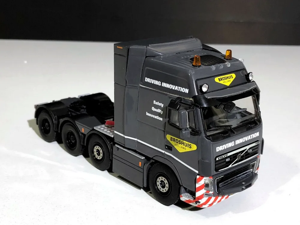 Модель литая игрушечная WSI 1:50 VOLVO FH3 Globetrotter XXL 8*2 модель для коллекции украшения