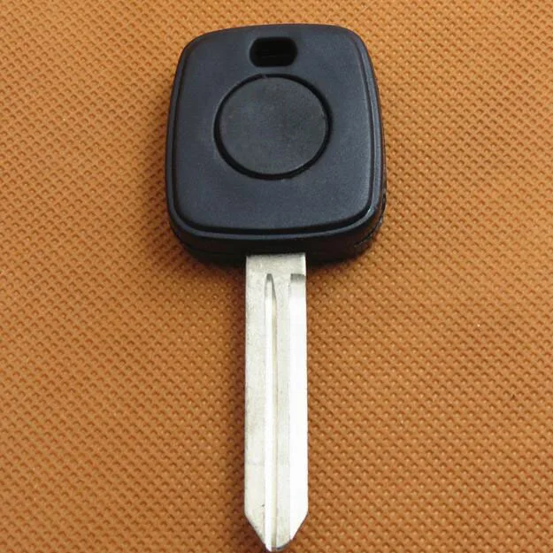 Nissan Transponder key shell (1)-1