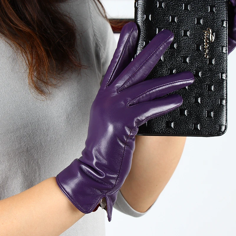 lilac leather gloves