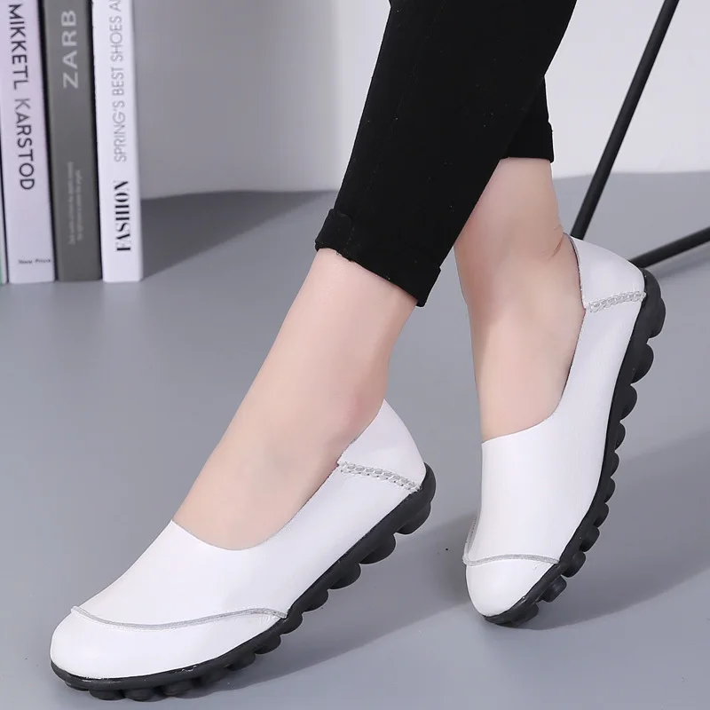 Women Flats Shoes Woman New Moccasins Loafers Women Casual Shoes Genuine Leather Fashion Classic Driving Woman Footwear - Цвет: White