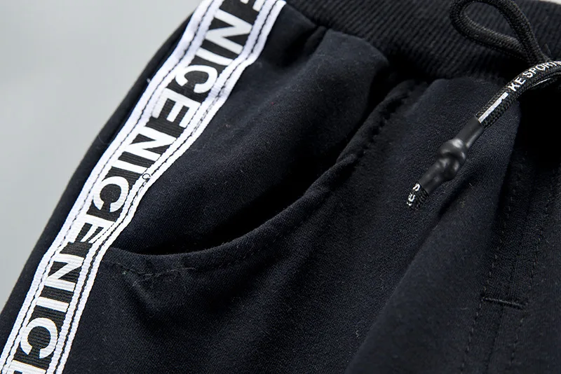 8516680705_820767207