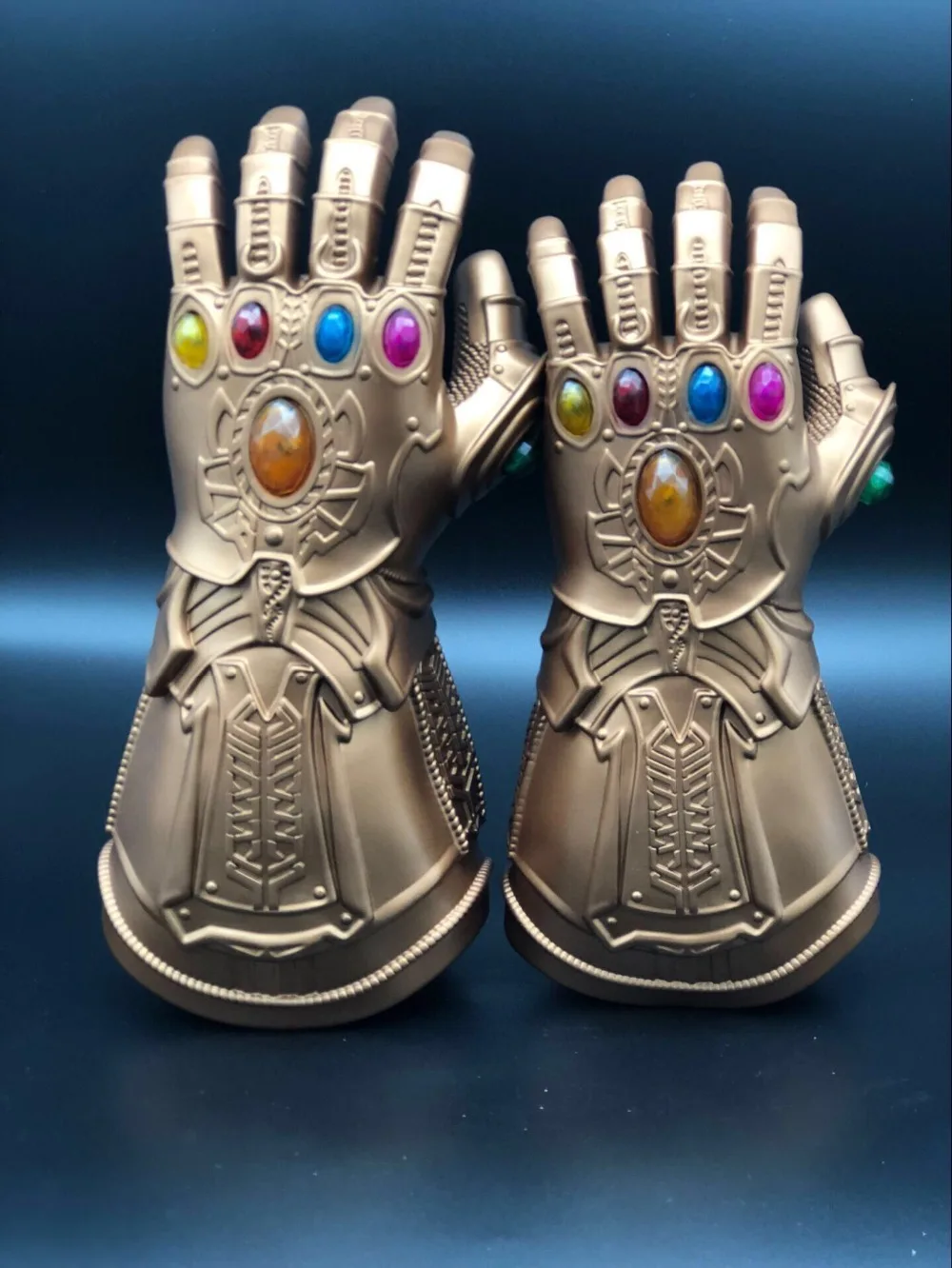 Дети Мстители 4 завершающей танос Бесконечность перчатку Костюмы для косплея Бесконечность камни военные СВЕТОДИОДНЫЕ перчатка с крагами подарок