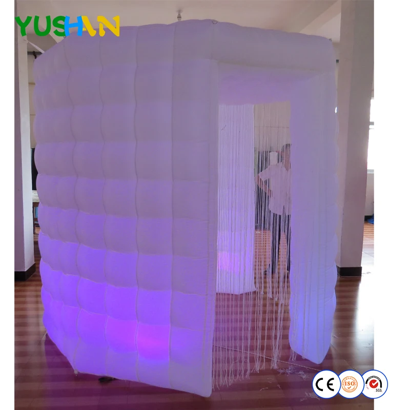White octaton Booth 05