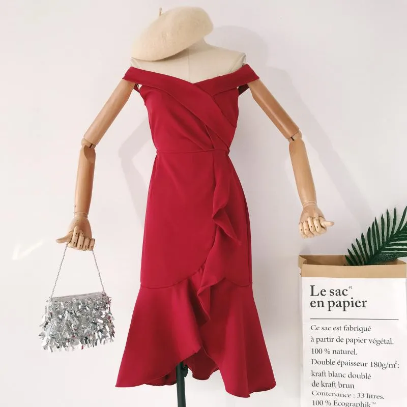 

Woman Summer Slim Temperament Sexy V-neck Strapless High Waist Irregular Ruffled Hip Fishtail Dress Female A315