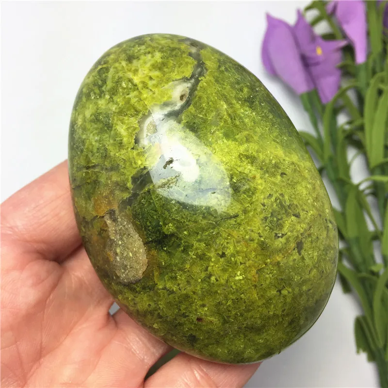 

1pcs Natural Green Opel Palm Stone Ornament Raw Gemstone Meditation Crystal Healing Energy Mineral Home Decoration