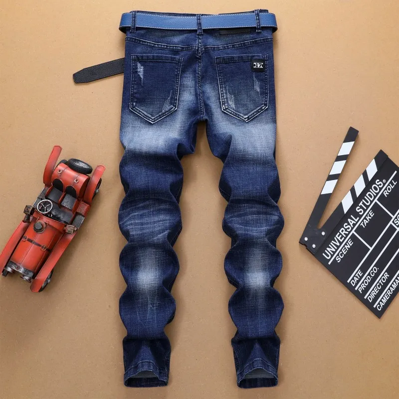 2018 Fashion Europeans Style Men Embroidery Slim Blue Jeans Scratched Personal Man Casual Street Club Street Quality Jean