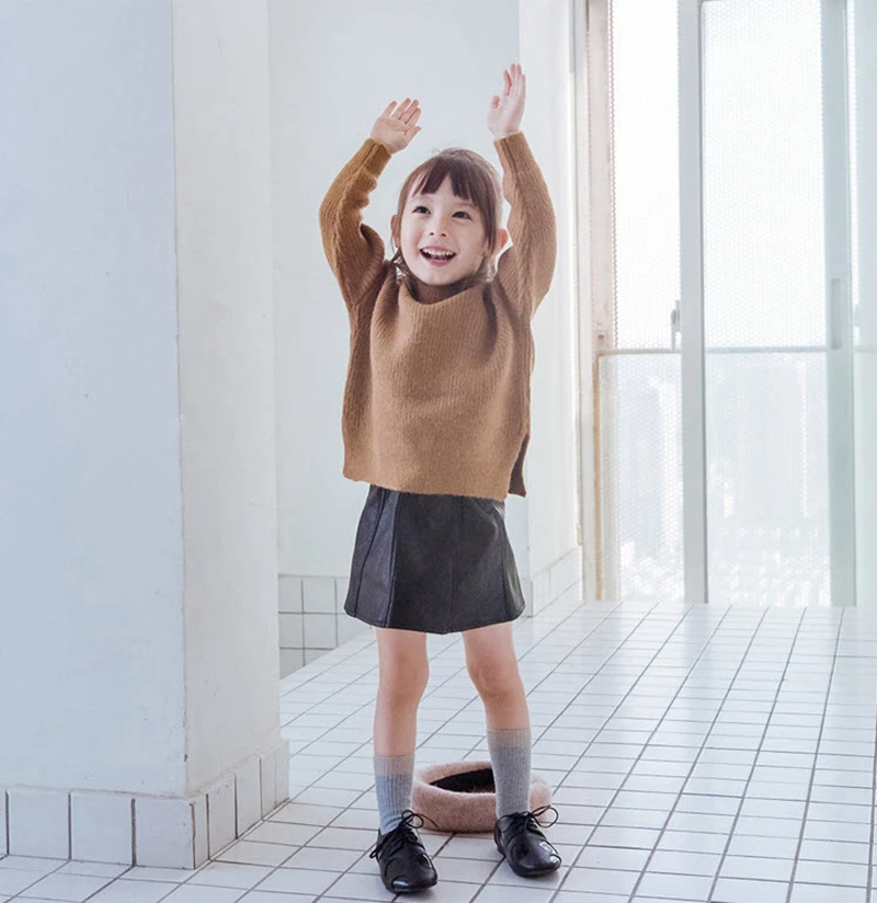 Детские юбки из искусственной кожи для девочек Новинка года, корейская детская одежда на весну и осень детская повседневная черная юбка для От 3 до 15 лет, GS48