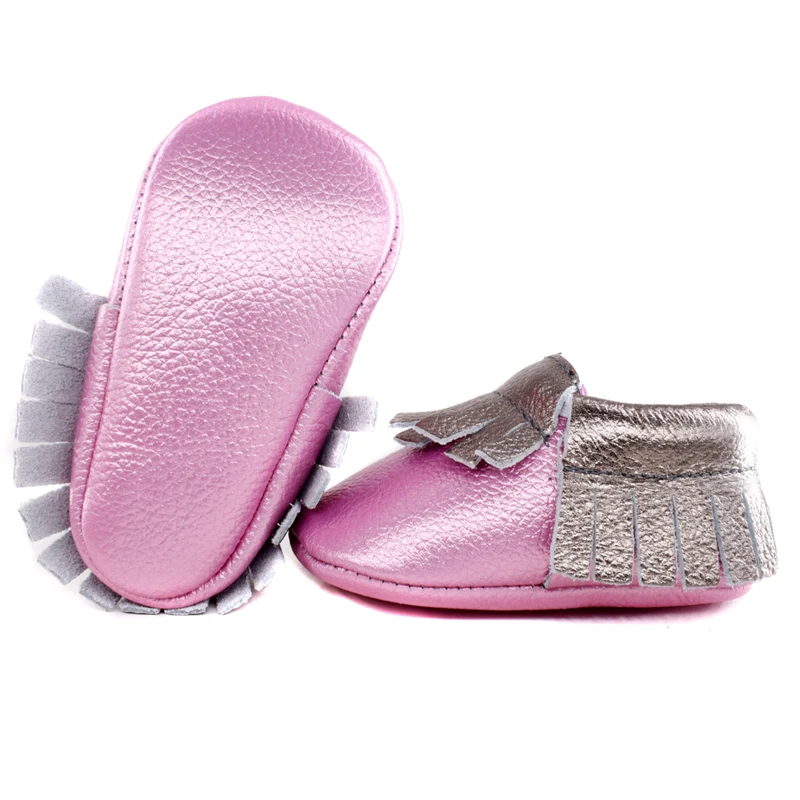 Goedkoop Mix kleur fringe shine lederen Baby Schoenen Kwastje Baby meisjes Eerste Wandelaars Mode jongens Schoenen baby mocassins combineren