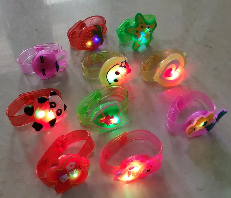 12 шт./компл. световой с принтом «Спанч Боб» для лучезапястного сустава детские светящиеся игрушки для детей Творческий подарок на день рождения
