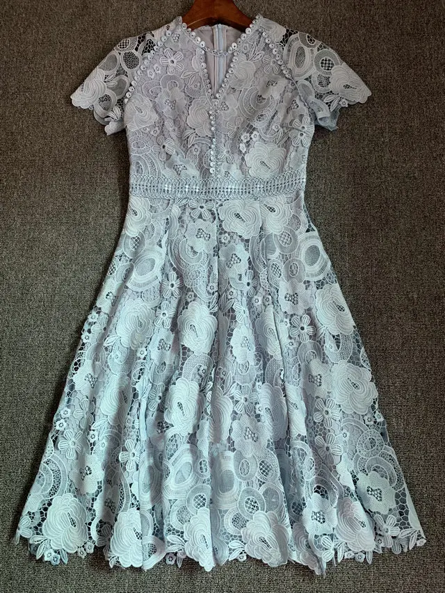 2019 New Elegant and Refined hollow hook flower design Waist slim Knee-Length Short Sleeve Dress Four Colors