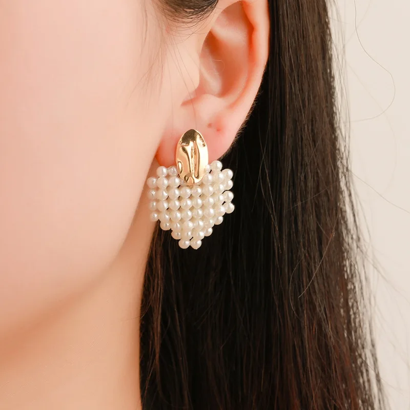 

2019 woman gold pendant earrings irregular metal geometric earrings imitating pearl love heartless earrings