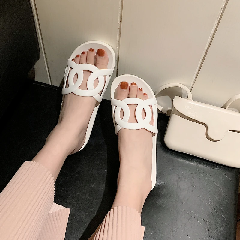 

pantufa 2019 Women Slippers Fashion Summer Pig nose Cute Hollow Out Rubber Jelly Shoes leisure Beach Brand Flip Flops Slides