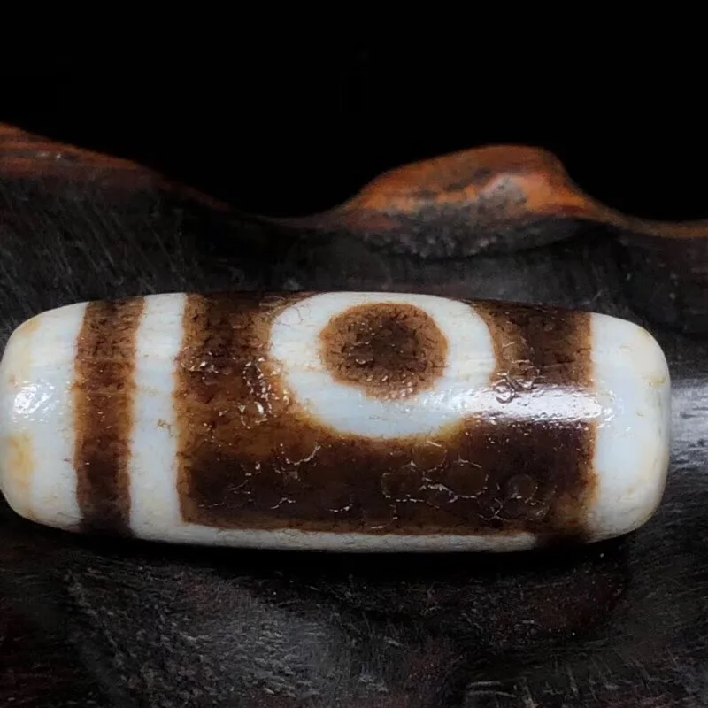 

Tibet Pure 1eyes DZI 13*34mm Weathered high fat old material Agate Beads Men&women`s amulet Jewelry High-end DIY Free Shipping
