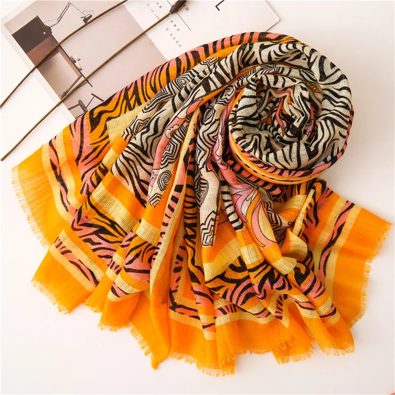 

2019 Newest Beautiful Zebra Flower Print Scarves Shawls Beautiful Cotton Floral Fringe Wrap Scarf Hijab Muffler Free Shipping