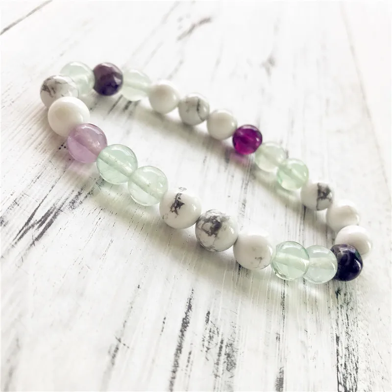 Натуральный Белый Howlite и флюоритовый браслет Красивый цветной камень модный
