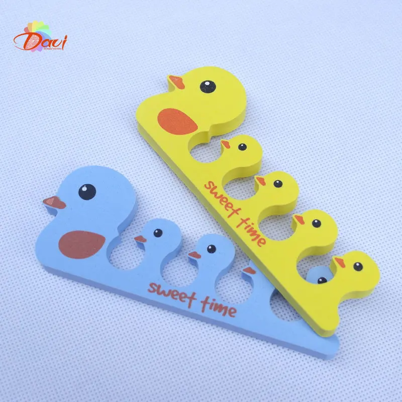 50 pcs/lot nail tools lovely duck shape EVA Soft Finger Toe Separators for nail art pedicures feet care
