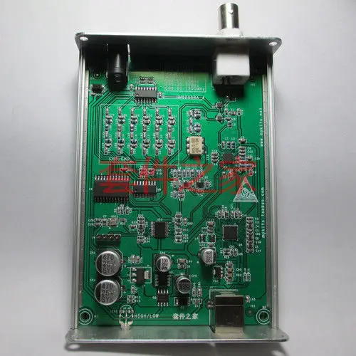 

SDR receiver SDR Architecture RTL2832+R820T software radio 1MHz-1.2GHz