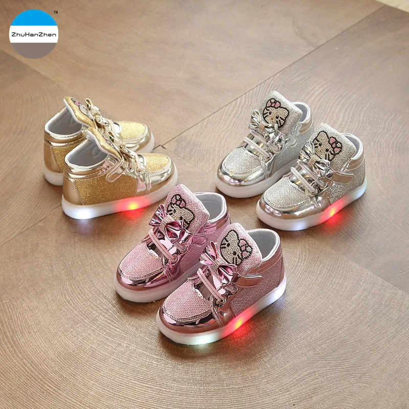 

2019 Cartoon glowing baby girl short boots 1 to 5 years old LED lights children casual shoes high quality fashion kids sneakers