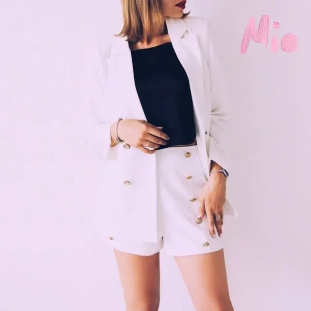 2018 New Women Korean Casual Shorts Pant Pure White Double Breast Golden Button High Waistline Lady Suits Female Suit