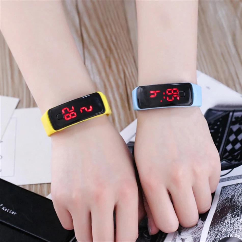 

Fitness Tracker Watch Alarm Clock Casual Touch Screen LED Bracelet Watch Ultra Thin Men Sports Silicone Digital Wrist Watches