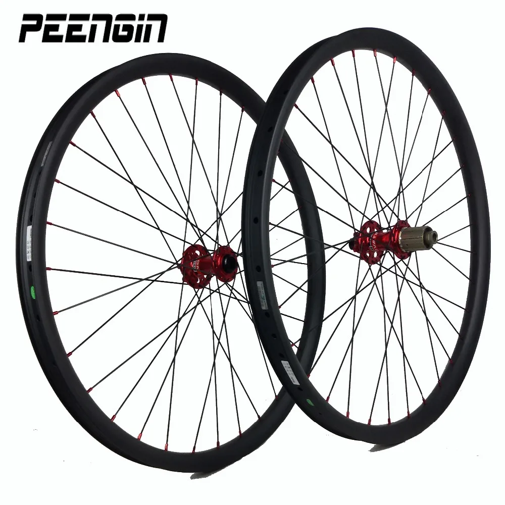 Hand Built Cycling Wheels 26er UD Carbon MTB Rims 35mm Width Clincher Hookless Supply Novacet