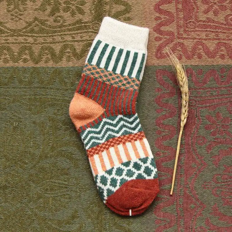 7Colorful Vintage Women Socks Winter Warm Geometric Vertical Wave Socks Ladies Wool Sock Female Thick Lines Middle Thermal Sock