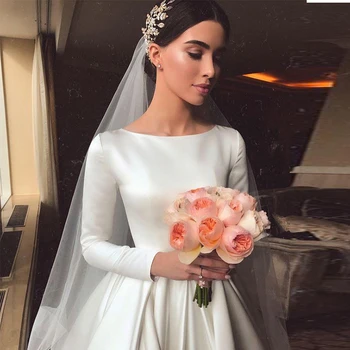 

Simple Vintage White Ivory A-line Wedding Dresses Long Sleeves Royal Satin Bridal Gowns Castle Garden Bridal Dresses Custom Made