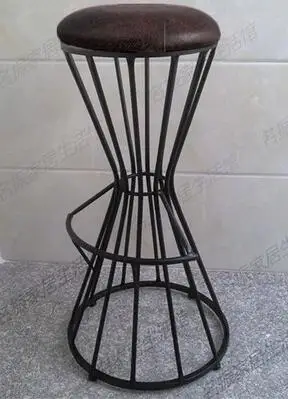 The bar chair. The Nordic line chair art chair.. Stool high chair