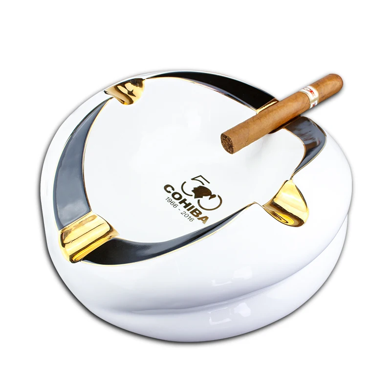 

European Ceramic 4 Holder Bone Cigar Ashtray Luxury Living Room Smoke Cup Fashion Home Accessories KTV Bar Decor Gift R751